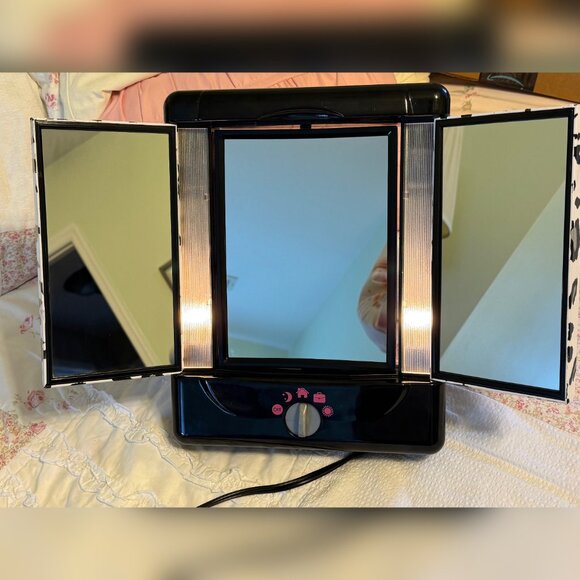 Conair Leopard Print 3 way 10X Makeup Mirror with lights RARE - Picture 5 of 6
